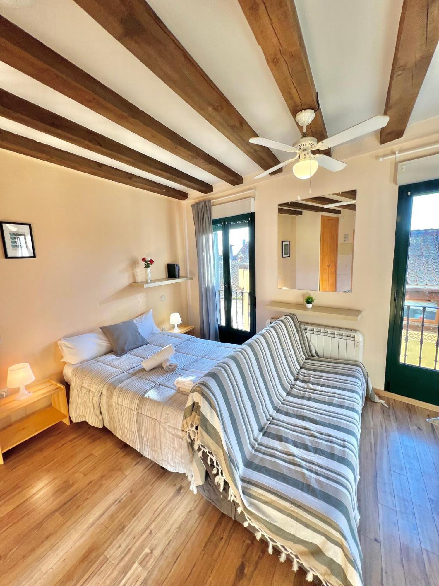 Apartamento En Plaza Mayor De Segóvia Exterior foto
